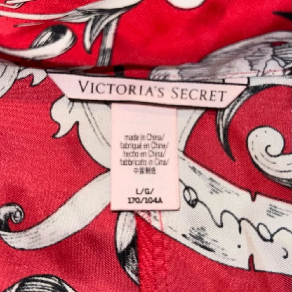 Victoria's Secret Red and White Floral Sleep Romper, size large - Picture 3 of 5